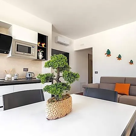 Villa La Collina Di Montegrappa - With Heated Private Pool - With Shared Pool *