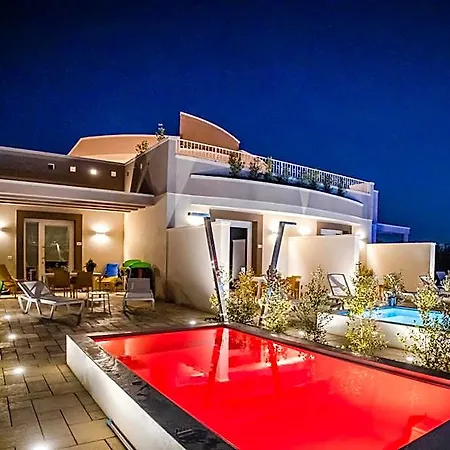 Otel La Collina Di Montegrappa - With Heated Private Pool - With Shared Pool 4*