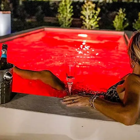 Hotel La Collina Di Montegrappa - With Heated Private Pool - With Shared Pool Matino
